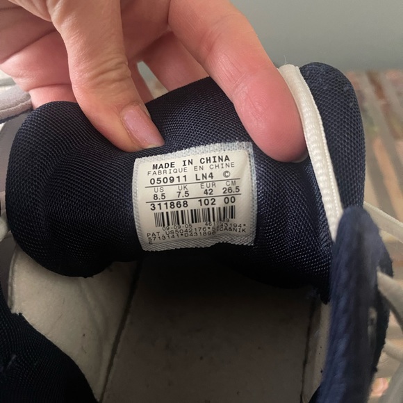 Nike Jordan Team Strong athletic shoes - Picture 7 of 8